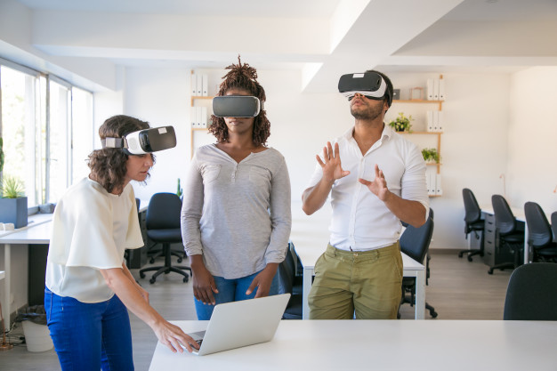 7 Ways increase Your eCommerce Business ROI Using AR & VR Technologies