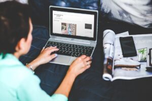 7 Blogging Tips To Super-Charge Your Ecommerce Website