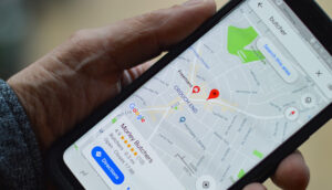 Google Maps App Gains Deeper iOS Integration, Toll Prices & Traffic Lights/Stop Signs